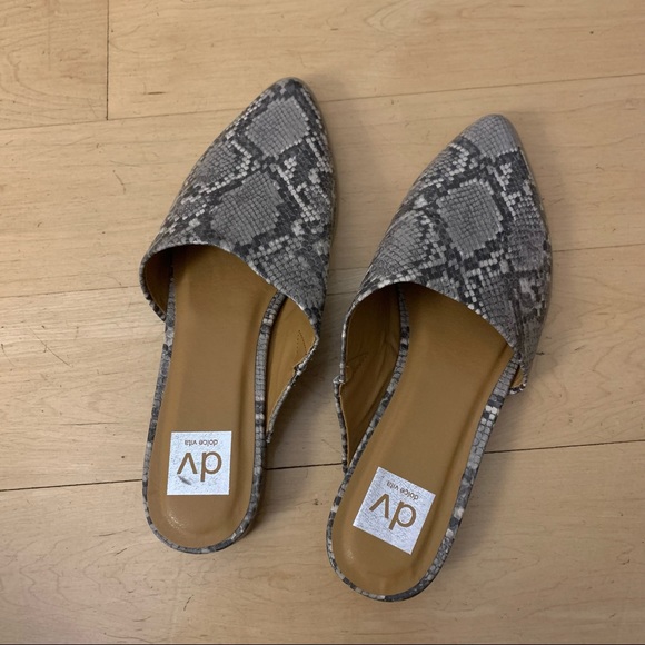 NWOT DV Dolce Vita “Imalia” slides - Picture 4 of 5